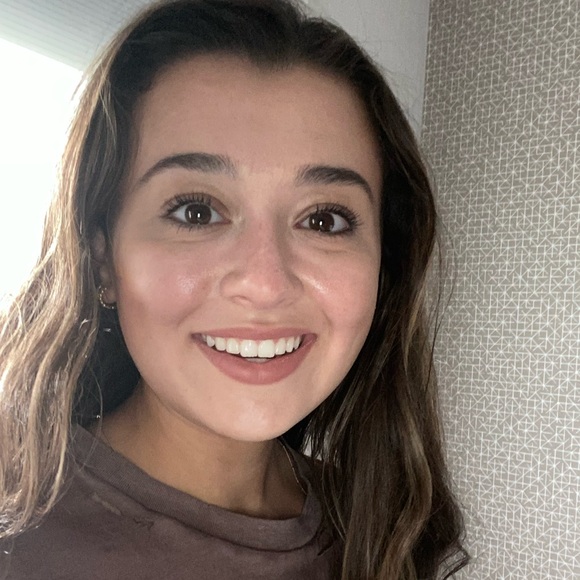 Meet your Posher, Caterina - Picture 1 of 1